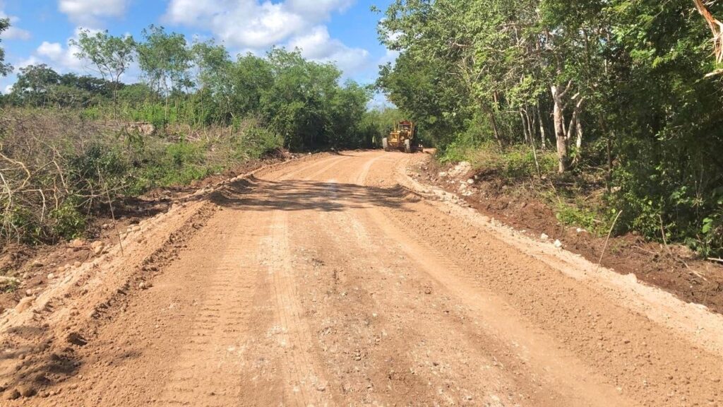 Reasignan recursos a Sonora y Yucatán para construcción de caminos rurales