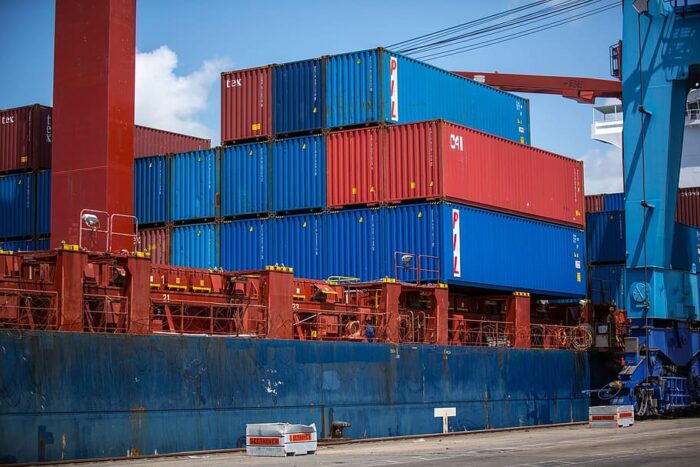UNCTAD prevé caída del 20% en el comercio global