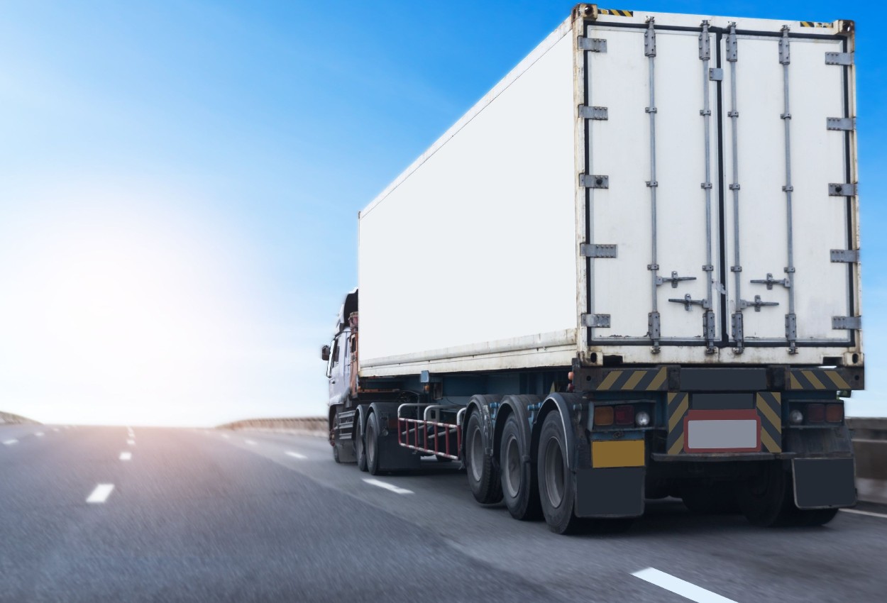 Transporte de mercancías efectivo, esencial para éxito de empresas: SCT
