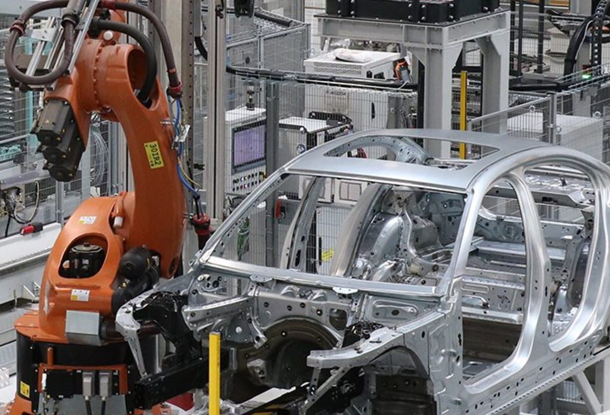 BMW fabricará vehículos eléctricos e híbridos en planta de México