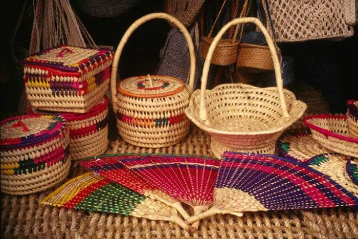 Amazon prepara la distribución de productos de artesanos yucatecos por el mundo