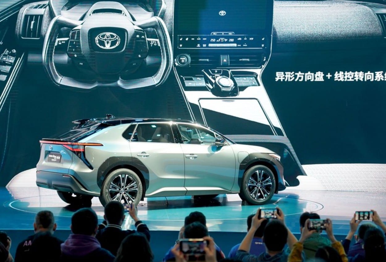 Gigantes tecnológicos de China se suman al furor por la fabricación de vehículos eléctricos