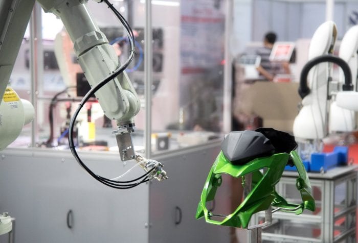 ¿Cómo ayudan los robots colaborativos al trabajador manufacturero de hoy?