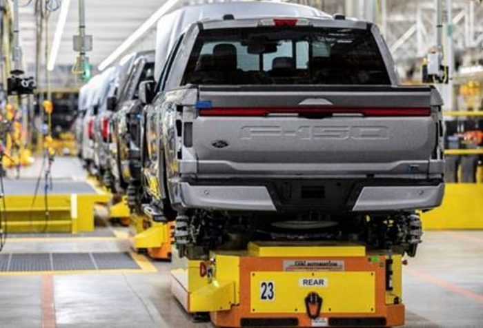 Ford planea duplicar la capacidad de producción de su pick up totalmente eléctrica