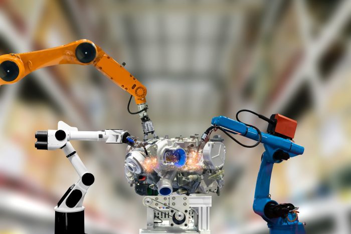 Robots industriales en cifras: así ha aumentado su stock mundial y densidad por región