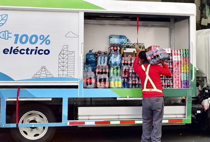 Coca-Cola Femsa y Arca diversifican su carga y entregas con nueva estrategia de distribución
