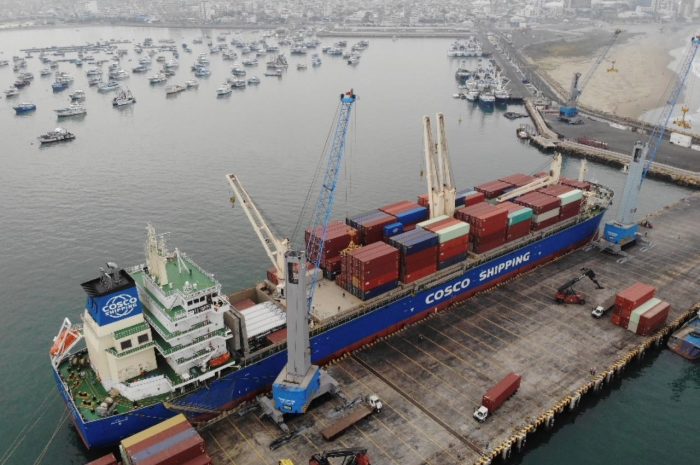 Puerto de Manta inaugura servicio especial para la importación de contenedores